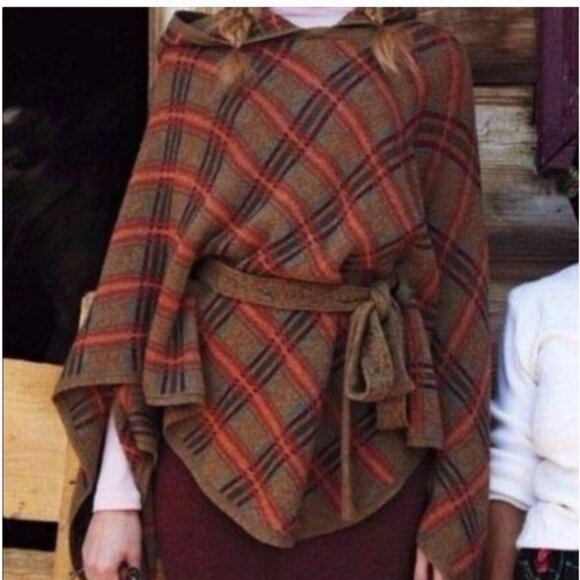 Anthropologie Charlie & Robin Hallstatt Plaid Hooded Poncho Cape Sweater OS - Picture 1 of 11